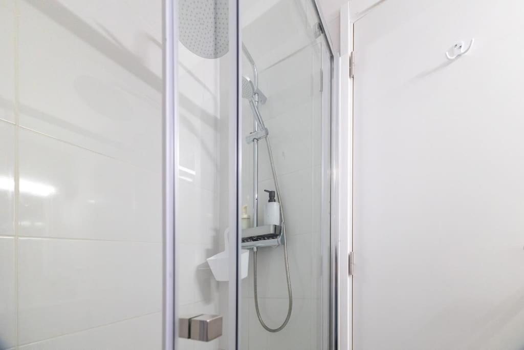 Modern 3 Bedroom Flat In Lissabon